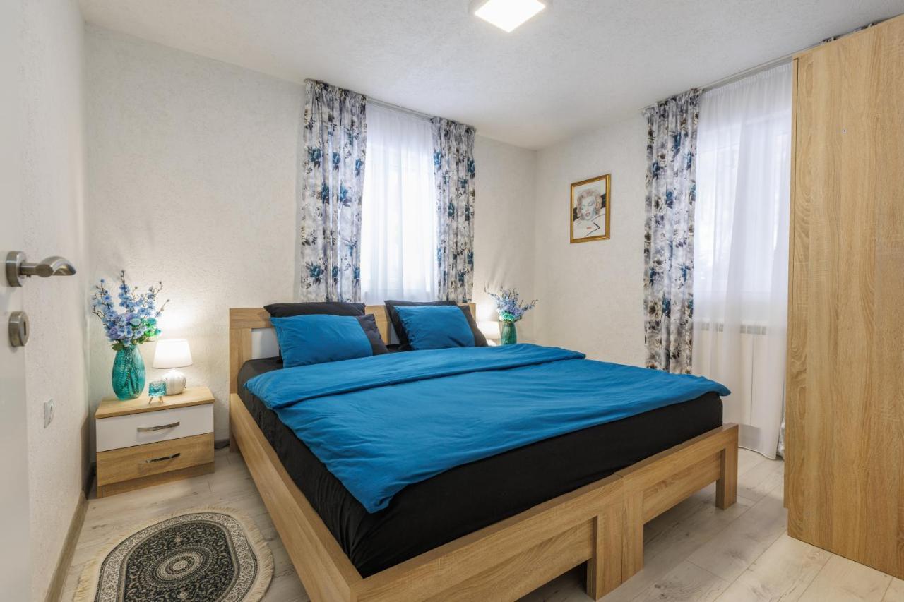 Family Spa Apartments Sunny&Shiny Savnik Esterno foto