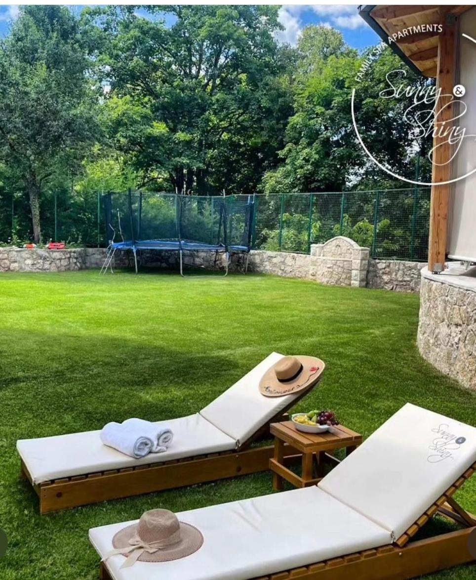Family Spa Apartments Sunny&Shiny Savnik Esterno foto